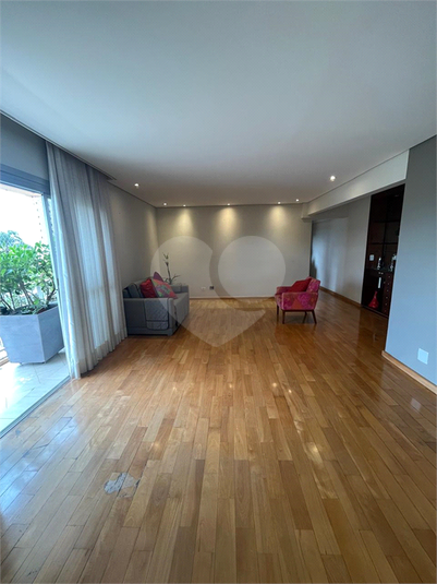 Foto REO991756