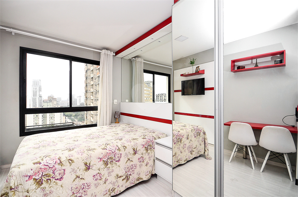 Venda Apartamento Curitiba Centro REO993709 6