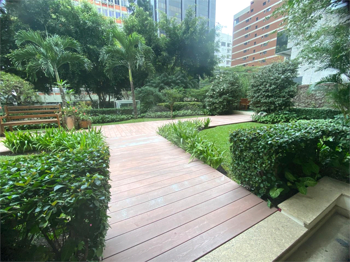 Foto REO993809