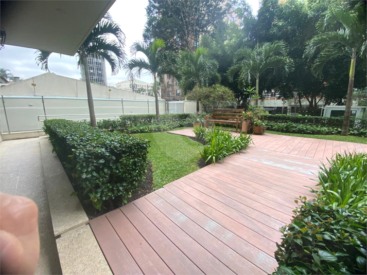Foto REO993809