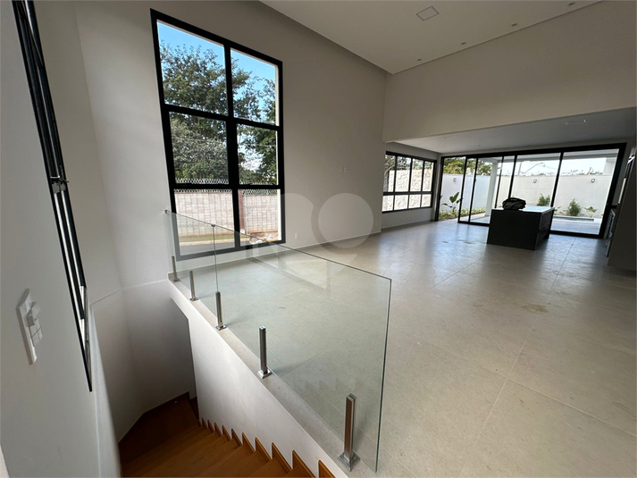 Foto REO996435