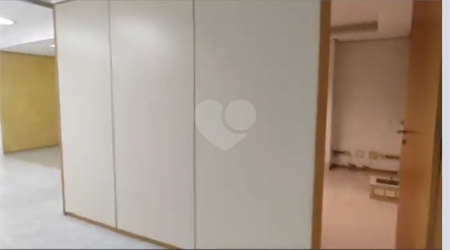 EDIFICIO COMERCIAL QUINTA AVENIDA