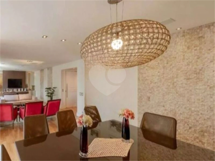 CONTEMPORÂNEO CAMPO BELO