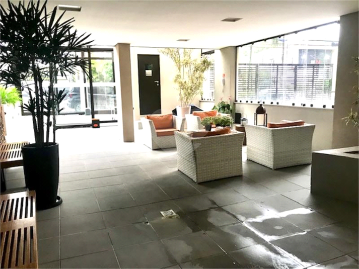 SÓCRATES E ARCHIMEDES