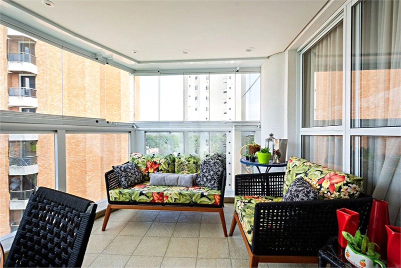 CRYSTAL PORT MORUMBI