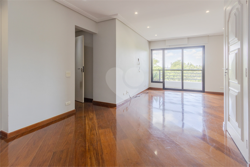 RESIDENCIAL VELAZQUEZ
