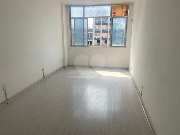 Cond. do Edificio Saens Pena
