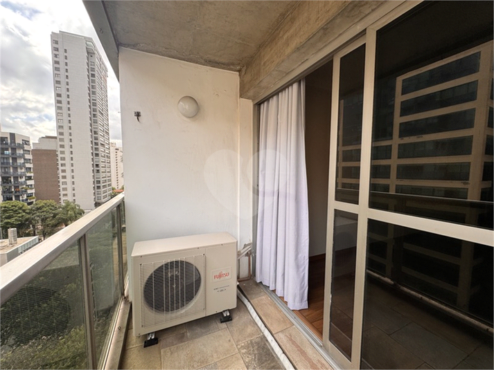 Edifício Hoscar Morozini