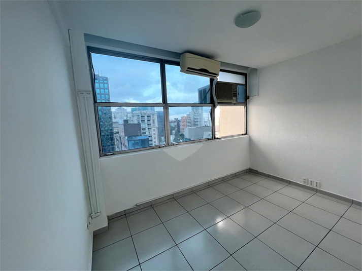 Condominio e Edificio Maria José