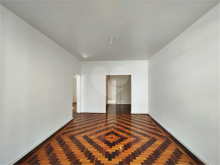 Condomínio Edificio Vitoria Regia
