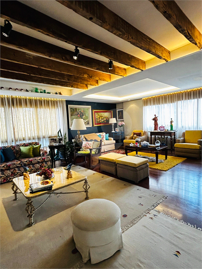 Condomínio Edifício Veneza