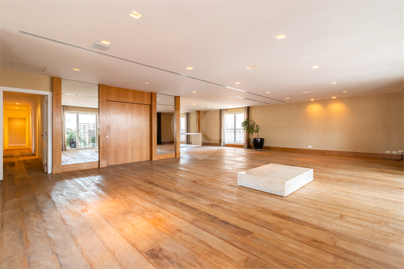 PALAZZO DI SAVOIA E PALAZZO DI FERRARA