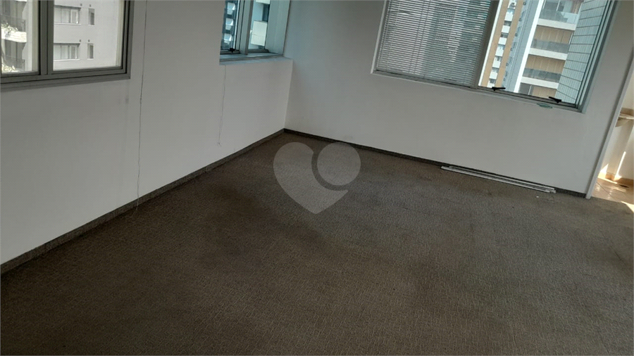 Pamplona Personal Office Building