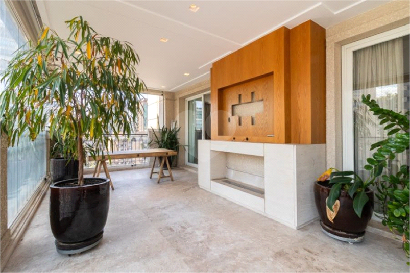 PALAZZO DI SAVOIA E PALAZZO DI FERRARA