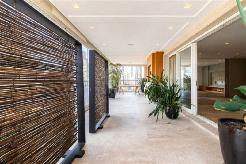 PALAZZO DI SAVOIA E PALAZZO DI FERRARA