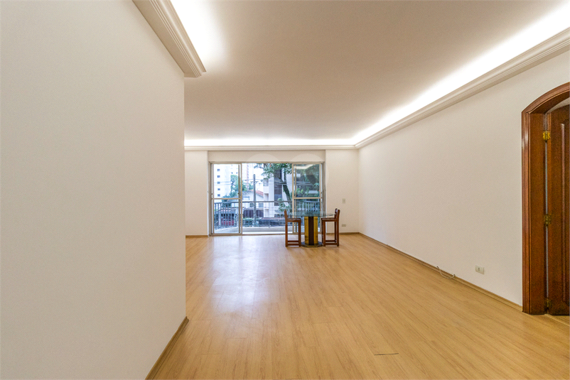 Condomínio Edifício Regente