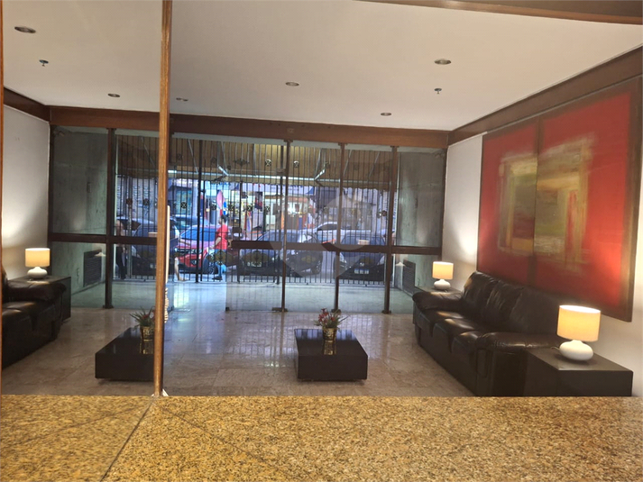 Condomínio Edifício Studios