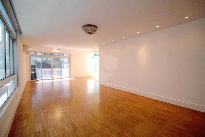 Condomínio José Maria Lisboa