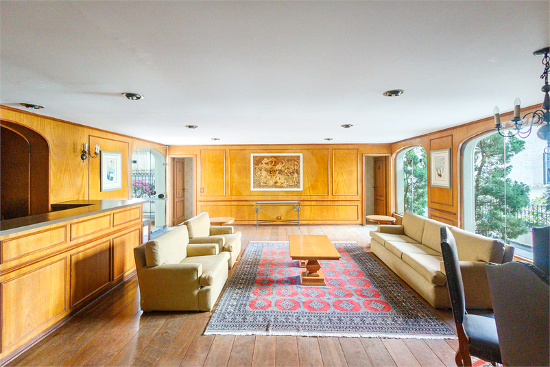 PIAZZA DI VILLA FIORELLI