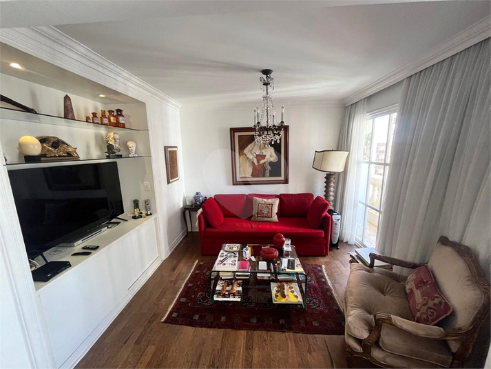 Condomínio Edifício Mansao La Fontaine