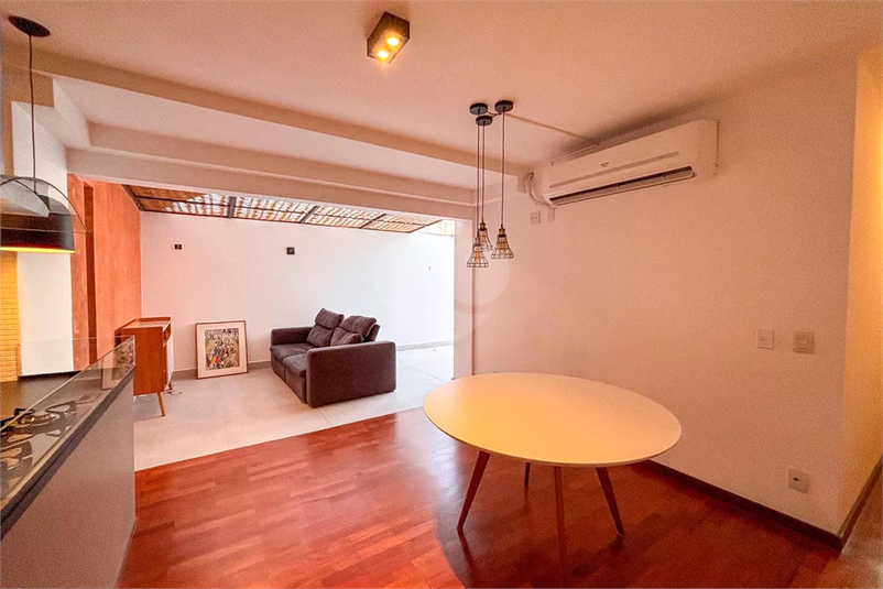 Condominio Ari Barroso