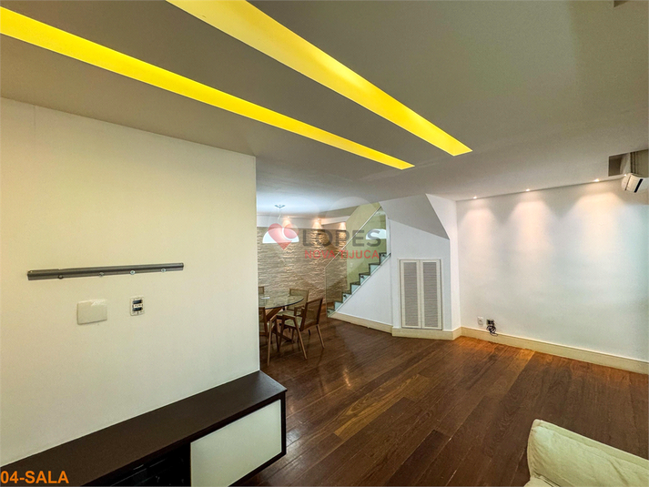 Edifício Chateau Sur Lac