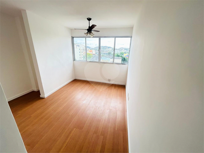 Edifício Salvador De Sá