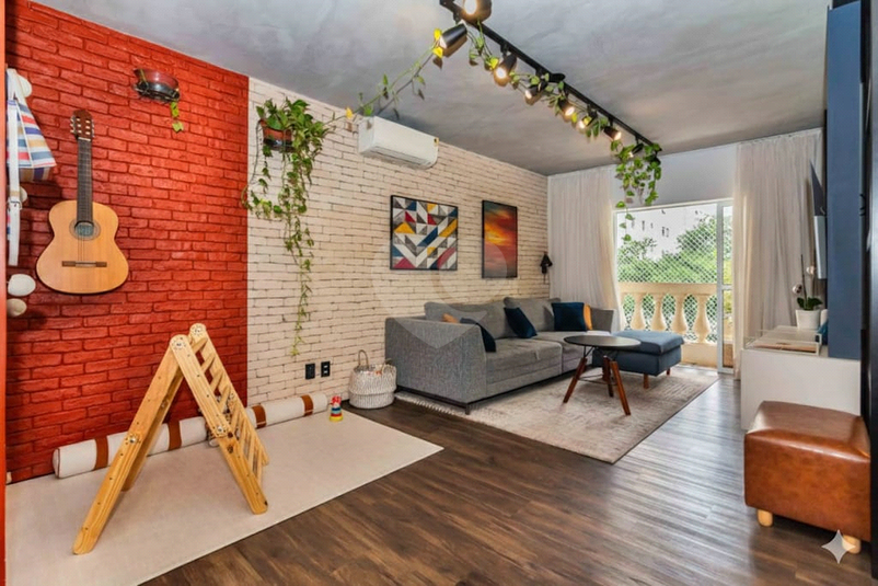 Condomínio e Edifício Solar das Petúnias