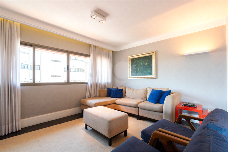 SAINT HONORE BROOKLIN