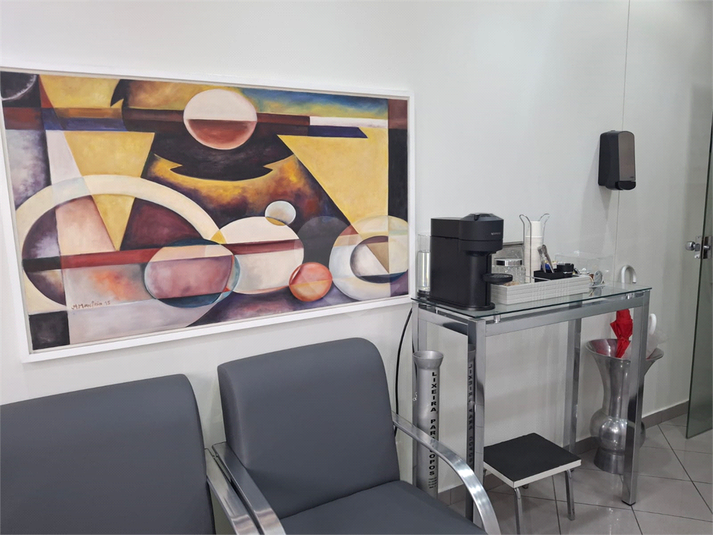 Edifício Work Center 5