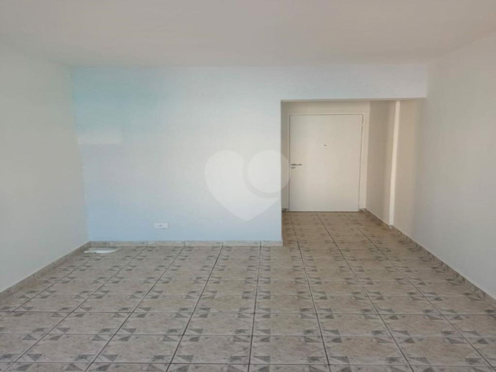 CONDOMÍNIO EDIFÍCIO ADRIANA