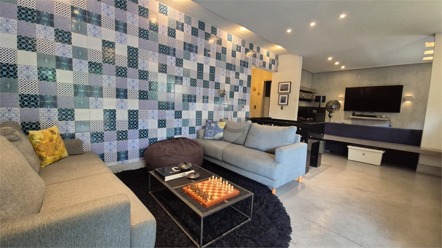 LA DOLCE VITA VILA ROMANA