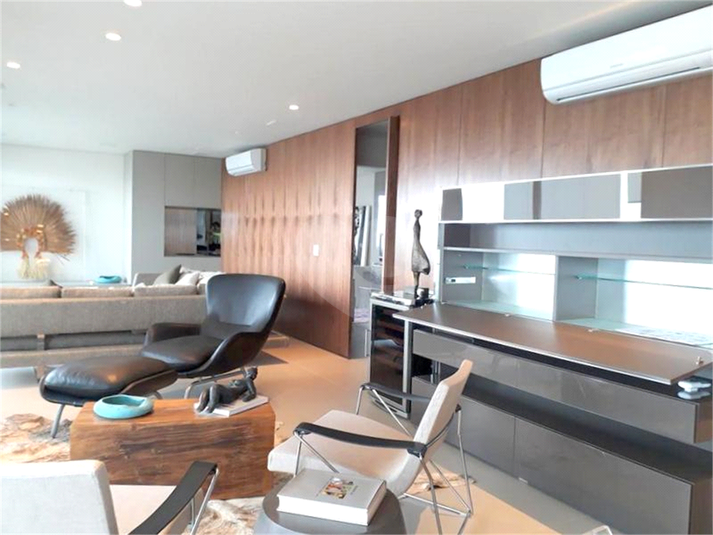 Vhouse Faria Lima