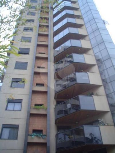 MAISON LARISSA
