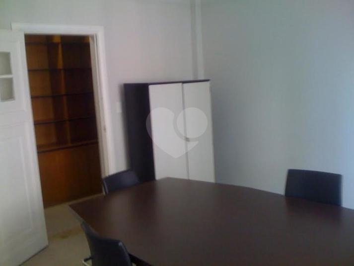 RUA LÍBERO BADARÓ,488