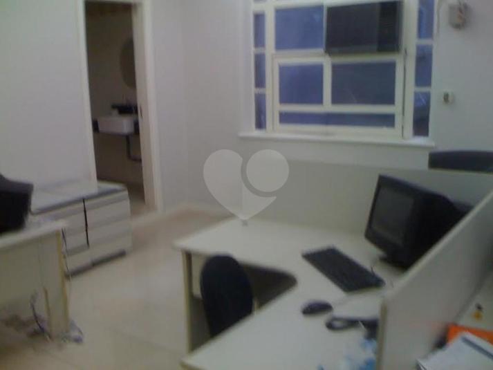 RUA LÍBERO BADARÓ,488