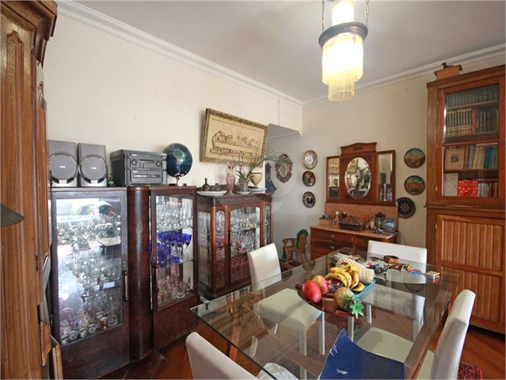MAURÍCIO