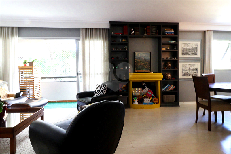 BOULEVARD ILLE DE LA CITE