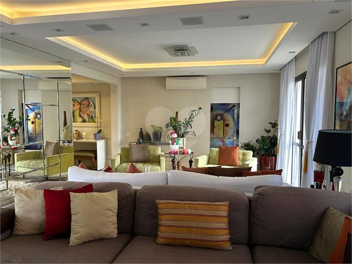 REGENCY TOWER E ROYAL TOWER
