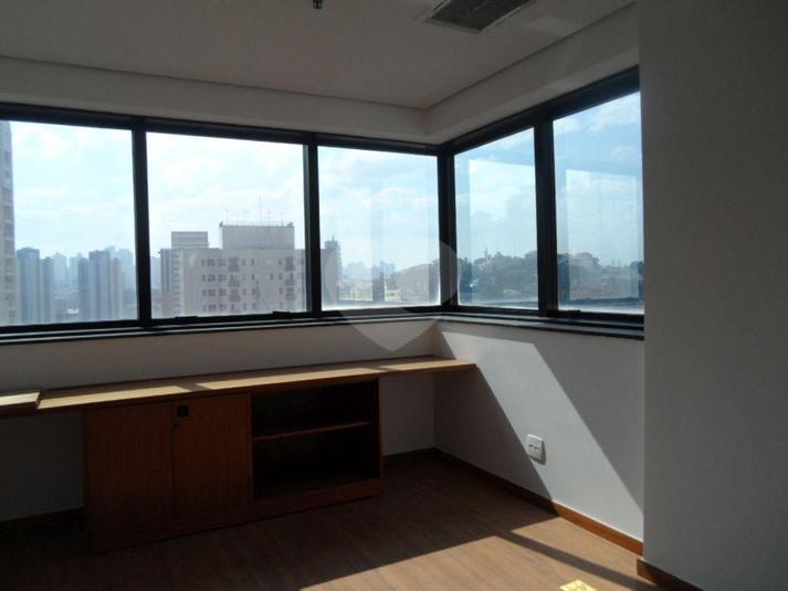 Centro Empresarial Vari