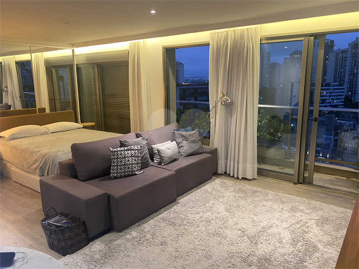 Delfina Residence