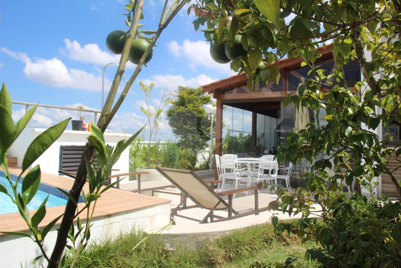 COSTA ESMERALDA