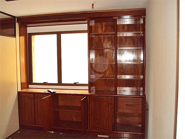 Centro Empresarial Santana