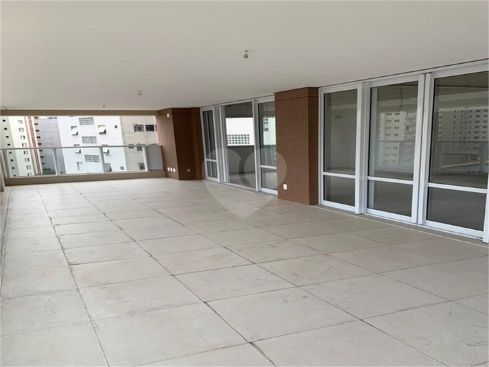 Edifício Saint Regis