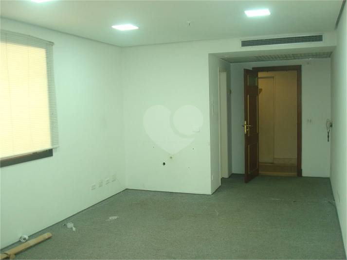 Trade Tower Service & Business