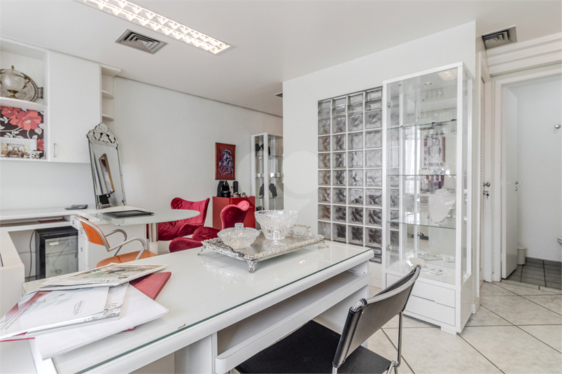 MADISON FLEX OFFICES