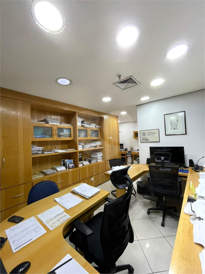 Edificio Central Offices