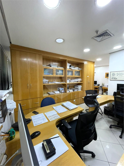 Edificio Central Offices