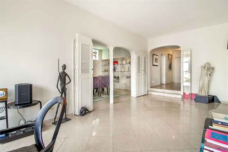 PALÁCIO DOS JARDINS