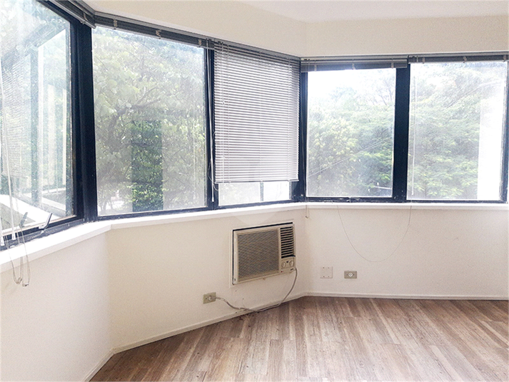 Condomínio Edifício Carmel